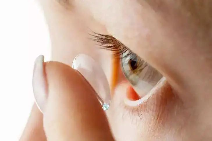 控制近视快速进展，角膜塑形镜联合低浓度阿托品真的有效吗？_香港济民药业