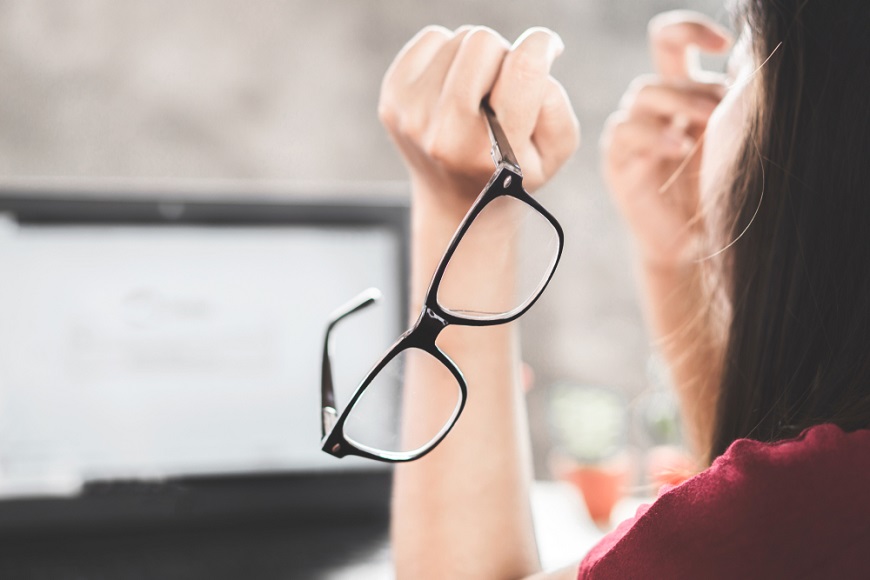 成人老花眼新药VIZZ获FDA批准